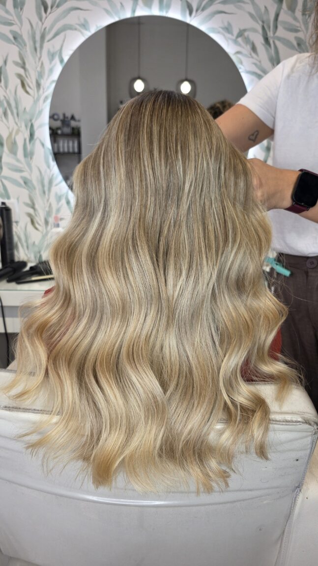 Balayage rubio luminoso
