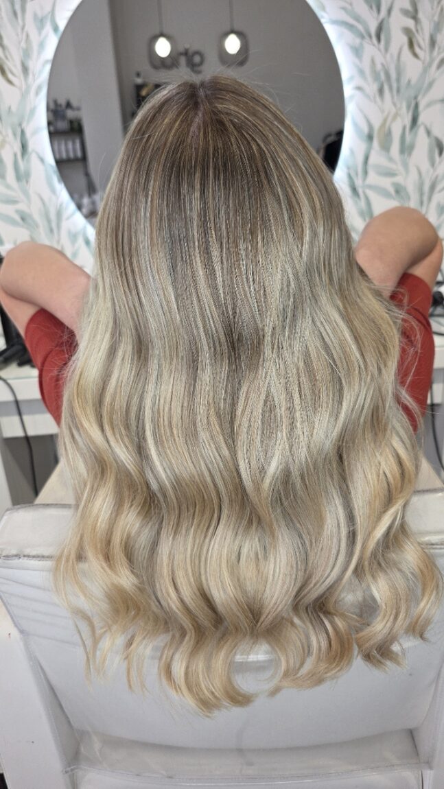 Balayage rubio de bajo mantenimiento